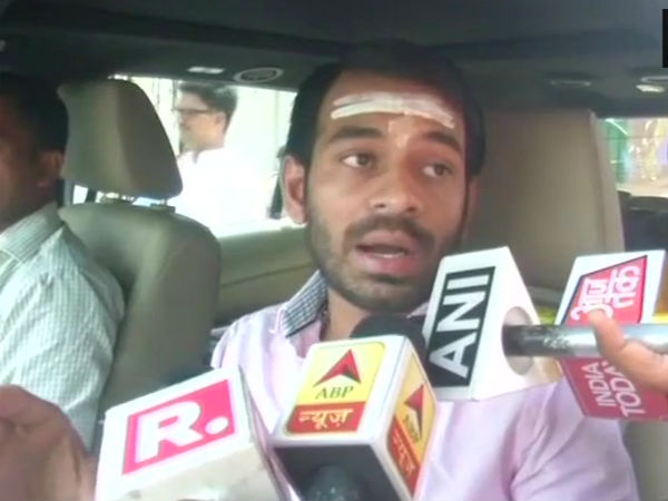 शीर्ष नेता पर लगाया आरोप