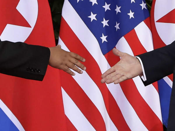 trump-kim-meeting-singapore-summit-350 trump-kim-meeting-singapore-summit-350