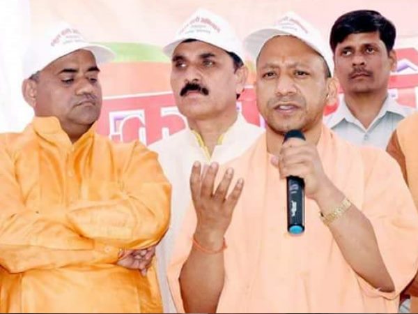 bjp office truns into bettleground in allahabad bjp office truns into bettleground in allahabad
