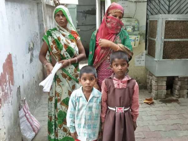 old women attempt sucide with her children near cm residence old women attempt sucide with her children near cm residence