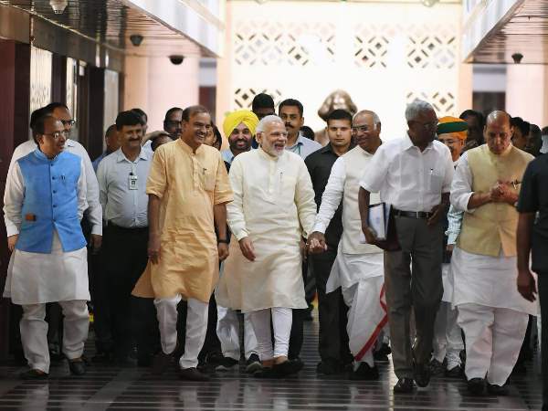 मानसून सत्र से पहले पीएम मोदी अध्यक्षता में सर्वदलीय बैठक मानसून सत्र से पहले पीएम मोदी अध्यक्षता में सर्वदलीय बैठक