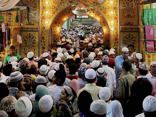 पाकिस्तानी उम्मीदावरों ने अजमेर दरगाह आने की जताई इच्छा पाकिस्तानी उम्मीदावरों ने अजमेर दरगाह आने की जताई इच्छा