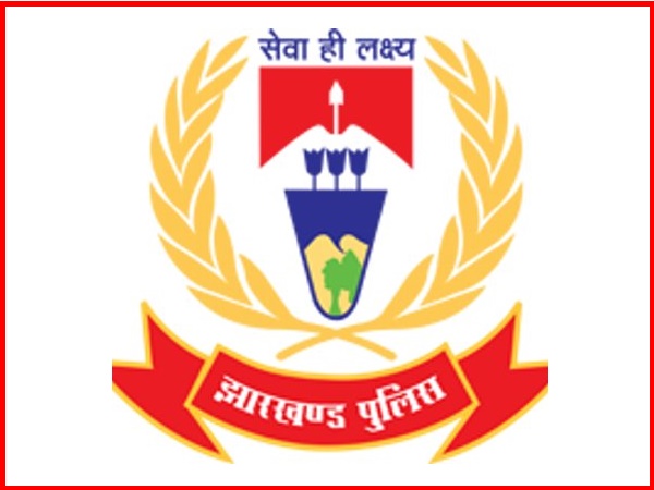 भीड़ ने पुलिस इंस्पेक्टर पर की निजी टिप्पणी