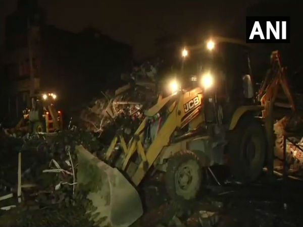 A five storey building has collapsed in Ghaziabads Khoda area. A five storey building has collapsed in Ghaziabads Khoda area.
