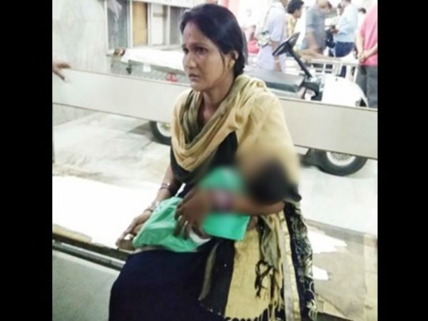 Baby Dies In Locked Ambulance; Parents Stopped From Breaking Windows Baby Dies In Locked Ambulance; Parents Stopped From Breaking Windows