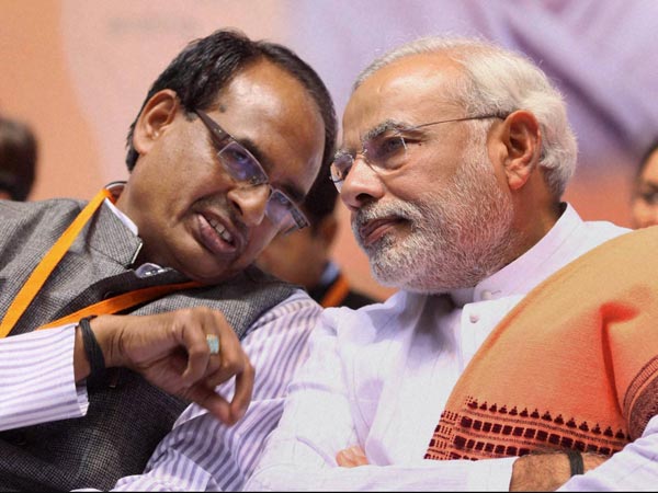 शिवराज सिंह ने राहुल गांधी पर कसा तंज, कहा- उनको तो यह भी नहीं पता कि प्याज जमीन के नीचे उगता है या ऊपर शिवराज सिंह ने राहुल गांधी पर कसा तंज, कहा- उनको तो यह भी नहीं पता कि प्याज जमीन के नीचे उगता है या ऊपर