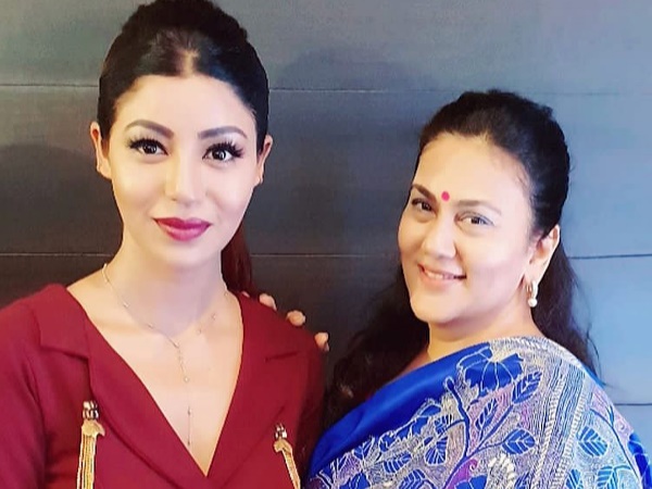 Debina Bonnerjee and Deepika Chikhalia Debina Bonnerjee and Deepika Chikhalia