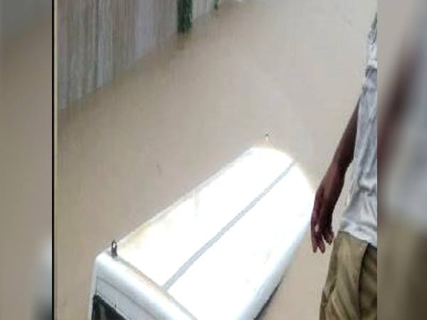 meerut: school bus submerged in underpass near chandsara halt railway station meerut: school bus submerged in underpass near chandsara halt railway station