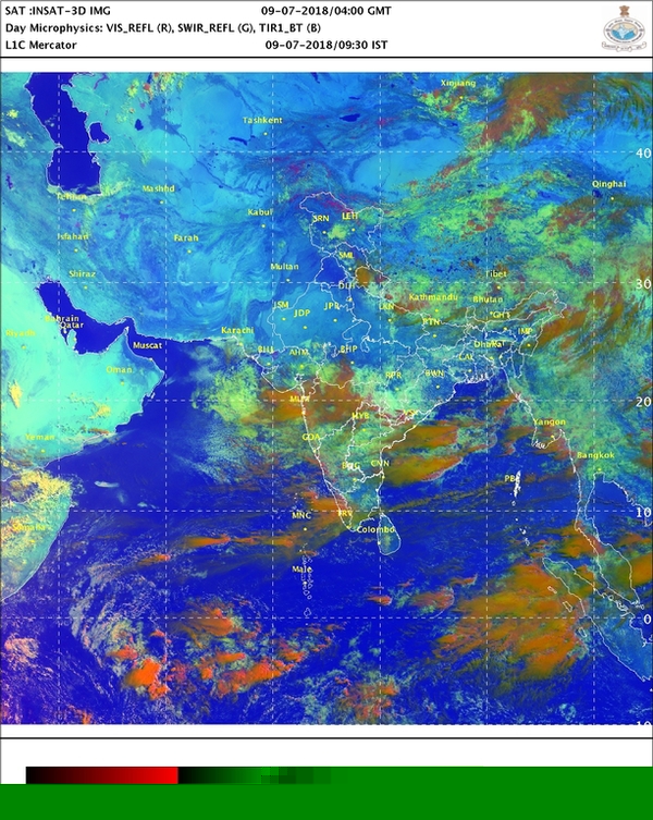 हिमाचल-उत्तराखंड में आज भारी बारिश की आशंका, अलर्ट जारी हिमाचल-उत्तराखंड में आज भारी बारिश की आशंका, अलर्ट जारी