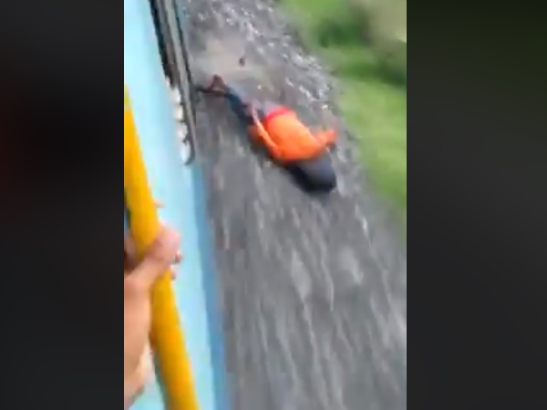 इंटरनेट पर गुस्साए लोग