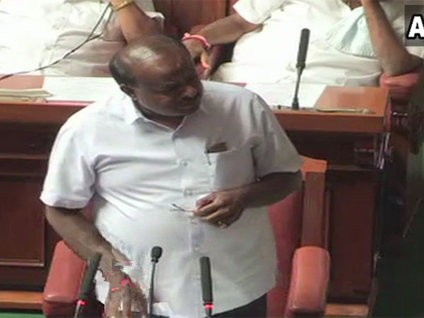 Karnataka budget: पेट्रोल-डीजल और बिजली के दाम बढ़ाए गए Karnataka budget: पेट्रोल-डीजल और बिजली के दाम बढ़ाए गए