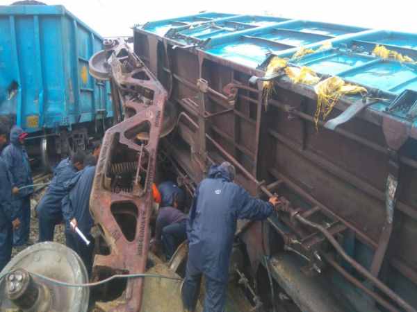 good train derailed in amethi good train derailed in amethi