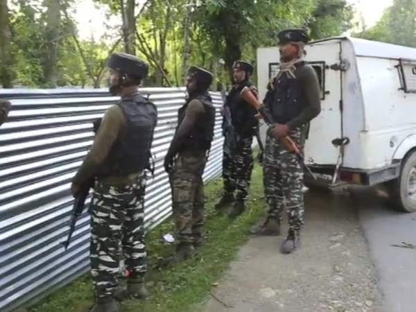 One terrorist killed an encounter at Batpora in Kupwara Handwara Jammu Kashmir One terrorist killed an encounter at Batpora in Kupwara Handwara Jammu Kashmir