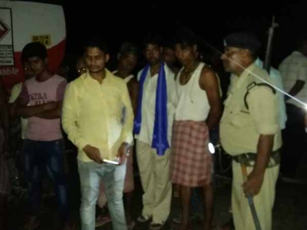 Uncontrolled bus cries policeman in chapara Uncontrolled bus cries policeman in chapara