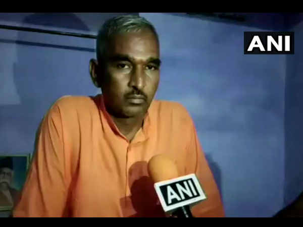 बीजेपी MLA सुरेंद्र सिंह के विवादित बोल: हर हिंदू पैदा करे 5 बच्चे तभी बचेगा बीजेपी MLA सुरेंद्र सिंह के विवादित बोल: हर हिंदू पैदा करे 5 बच्चे तभी बचेगा
