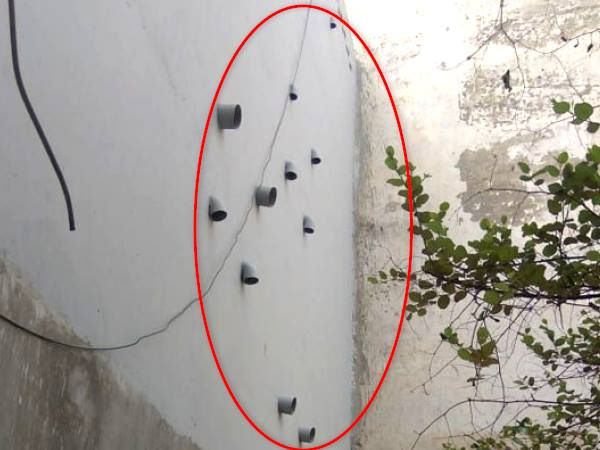 11 पाइपों को ललित के बड़े भाई दिनेश ने बुधवार को ही तुड़वा दिया