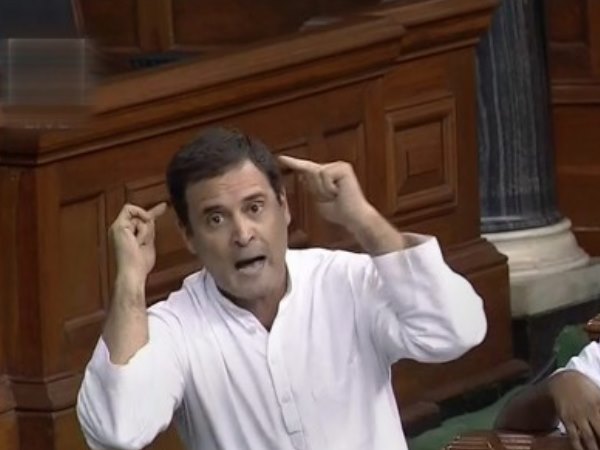 'किसानों को भी सिर्फ जुमले से लुभाया जा रहा है'