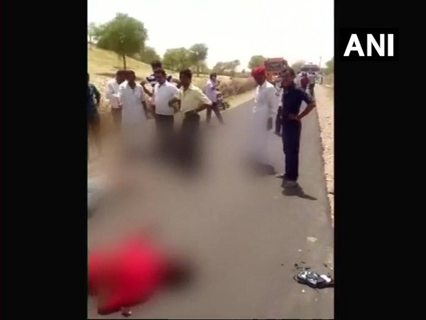 rajasthan: 3 accident victim die in barmer. as onlookers click selfies rajasthan: 3 accident victim die in barmer. as onlookers click selfies