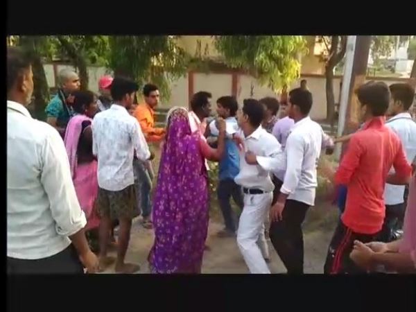 mau group protesting before police station fight with each other mau group protesting before police station fight with each other