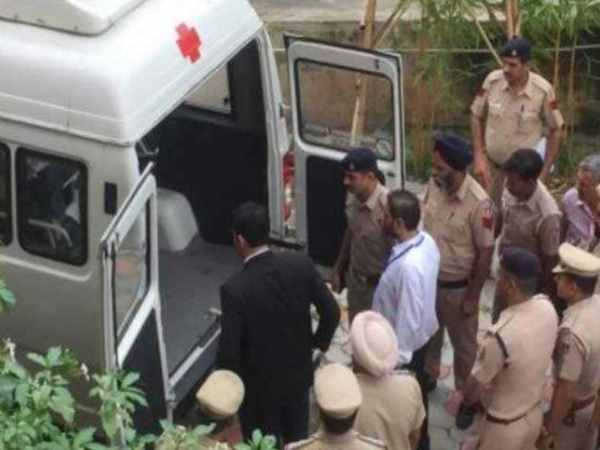 court room made in ambulance for infamous gangster dilpreet court room made in ambulance for infamous gangster dilpreet