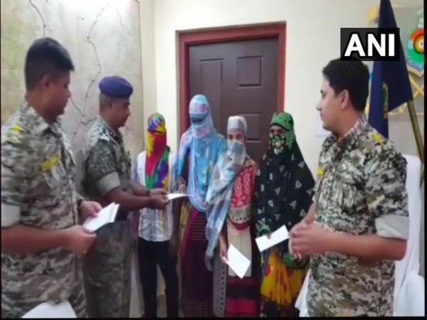 Chhattisgarhs Sukma district 7 naxals, including 4 with rewards surrendered Chhattisgarhs Sukma district 7 naxals, including 4 with rewards surrendered