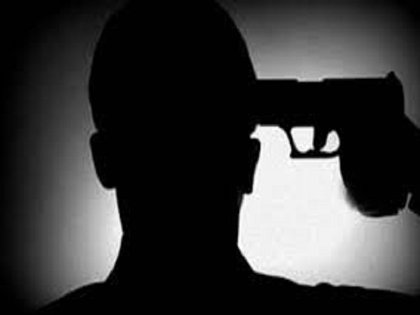 muzaffarnagar: manager Forced To Convert Banned Notes Worth 10 Crores, commits suicide muzaffarnagar: manager Forced To Convert Banned Notes Worth 10 Crores, commits suicide