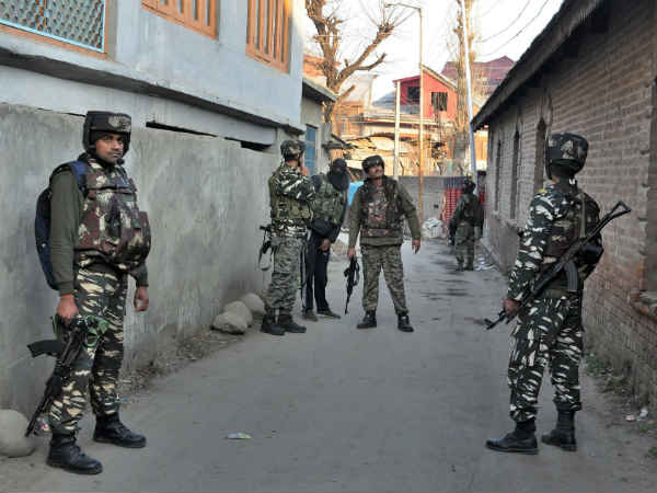 मार्च में हुई दो लोगों की गिरफ्तारी