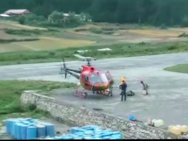 नेपाल की सरकार ने भेजे 11 हेलीकॉप्टर्स