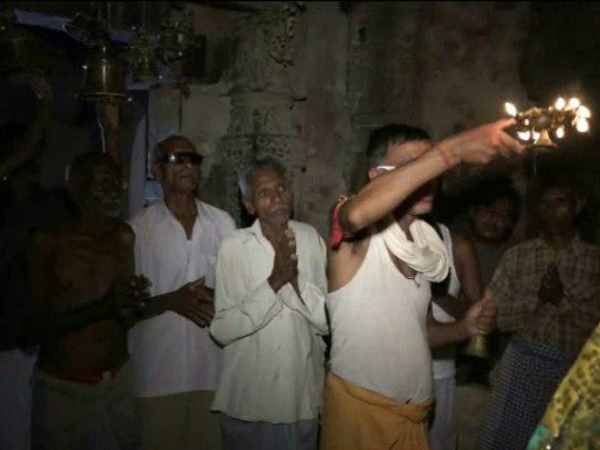 भविष्यवाणी के बाद 100 गांवों के किशान शुरू करते है फसलों की बुआई