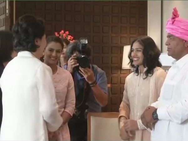 south Korea First Lady Kim Jung sook meet Wrestlers Geeta and Babita Phogat south Korea First Lady Kim Jung sook meet Wrestlers Geeta and Babita Phogat