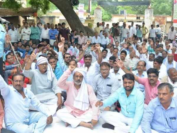 Government Suspends many lekhpal Government Suspends many lekhpal