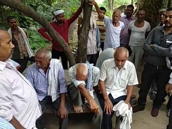 4 people of family died on 4 day of inauguration in greater noida 4 people of family died on 4 day of inauguration in greater noida