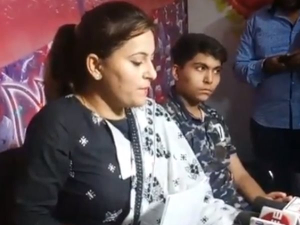 विधायक पर छात्रा के अपहरण का भी आरोप