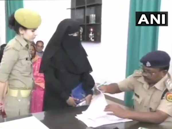 बुधवार को दी थी मौलवियों के खिलाफ तहरीर