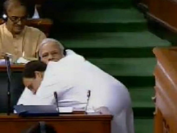 अविश्वास प्रस्ताव के दौरान राहुल गांधी मिले मोदी से गले