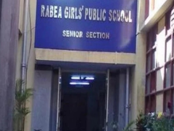 बच्चियों की भूख व प्यास से बुरा हाल