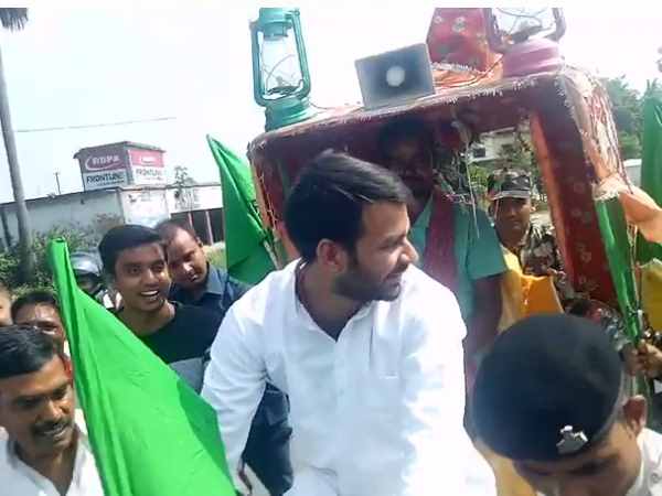 tej pratap yadav at mahua rickshaws and sattu party tej pratap yadav at mahua rickshaws and sattu party