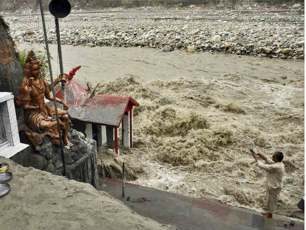 चमोली में बादल फटा