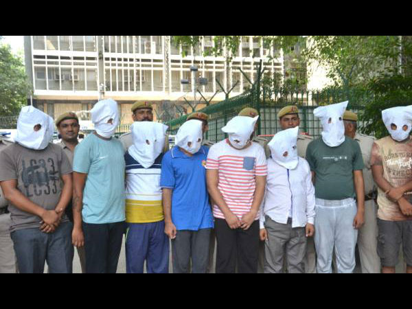 8 held for robbery at property dealer’s house 8 held for robbery at property dealer’s house