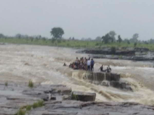 11 youth drowned in Sultan Garh Waterfalls after water level increased due to release of water from a dam, 30 still stranded-at-spot 11 youth drowned in Sultan Garh Waterfalls after water level increased due to release of water from a dam, 30 still stranded-at-spot