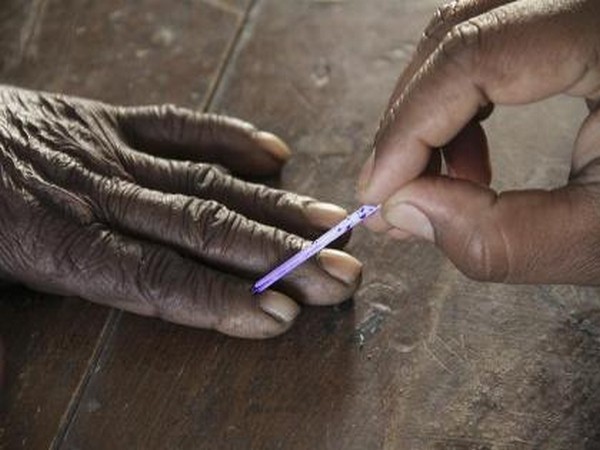 पाकिस्तान: 2 निर्वाचन क्षेत्रों से मतदान हो सकता है रद्द पाकिस्तान: 2 निर्वाचन क्षेत्रों से मतदान हो सकता है रद्द