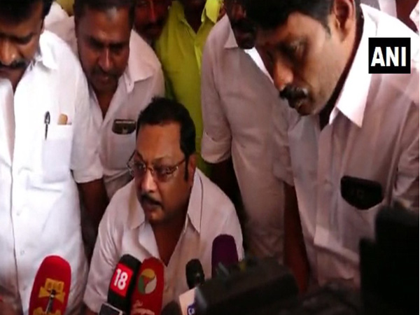 अलागिरी ने कहा- मेरी 5 सितंबर को रैली से DMK को होगा खतरा अलागिरी ने कहा- मेरी 5 सितंबर को रैली से DMK को होगा खतरा