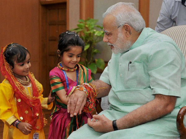 कई ऐतिहासिक प्रसंग