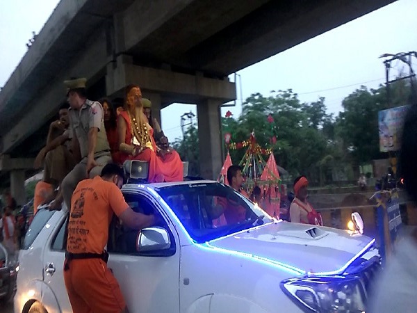 kanwar yatra 2018: golden baba reaches delhi from haridwar kanwar yatra 2018: golden baba reaches delhi from haridwar