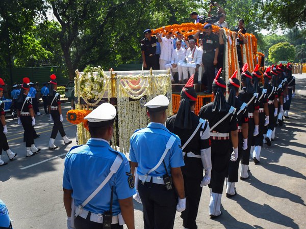 photos: tribute to former prime minister of india atal bihari vajpayee photos: tribute to former prime minister of india atal bihari vajpayee