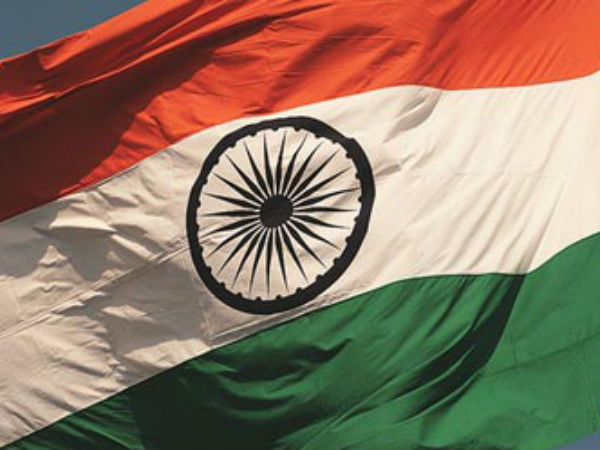 ध्वज की लम्बाई एवं चौड़ाई का अनुपात 2:3