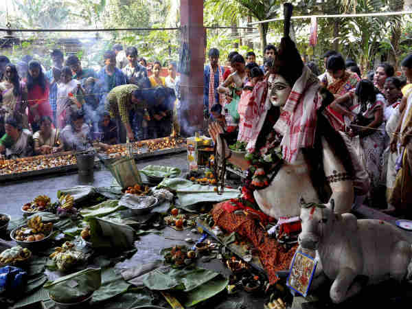 बालू से मूर्ति बनाकर पूजा की जाती है