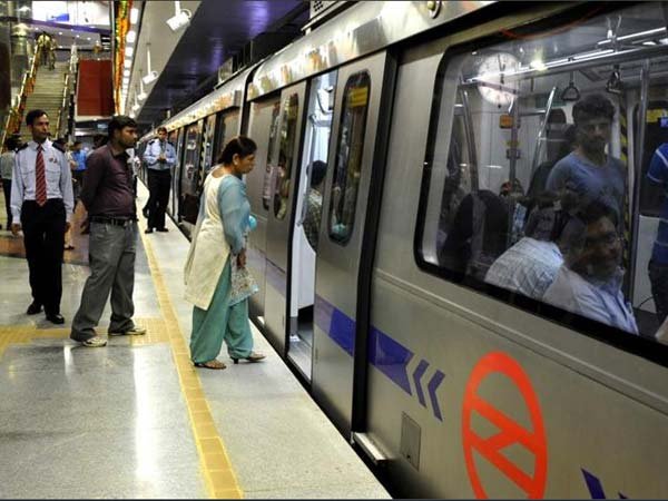 Metro will take additional rounds for sisters on Rakshabandan Metro will take additional rounds for sisters on Rakshabandan