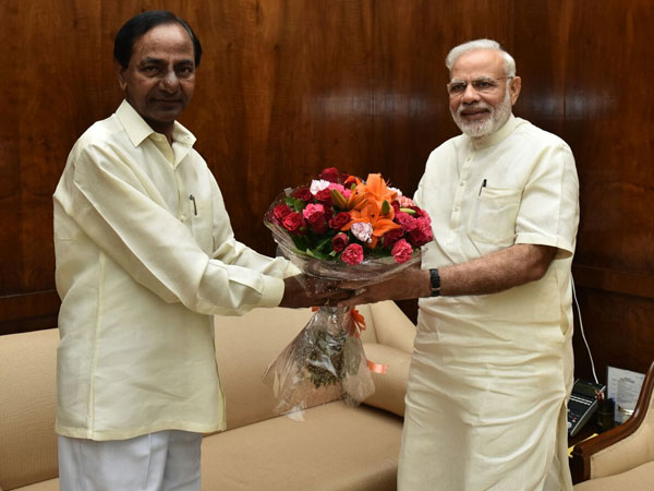 जल्द चुनाव कराकर कांग्रेस और वक्त दोनों को मात देने की तैयारी चंद्रशेखर राव जल्द चुनाव कराकर कांग्रेस और वक्त दोनों को मात देने की तैयारी चंद्रशेखर राव