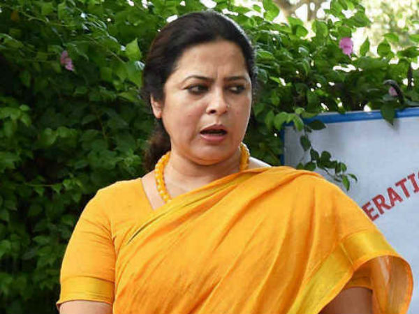 मीनाक्षी लेखी का राहुल गांधी पर तंज- जो ज्यादा दारू पीता है, वही सरपंच को करता है चैलेंज मीनाक्षी लेखी का राहुल गांधी पर तंज- जो ज्यादा दारू पीता है, वही सरपंच को करता है चैलेंज